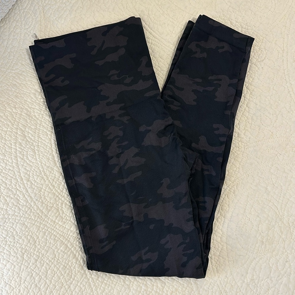SPANX Camo